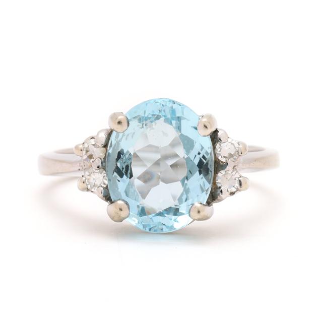 white-gold-aquamarine-and-diamond-ring