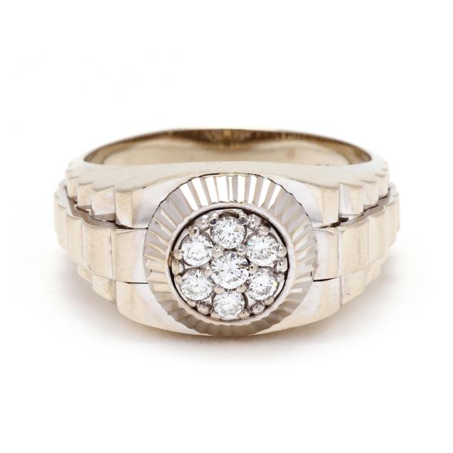 gent-s-white-gold-and-diamond-cluster-ring