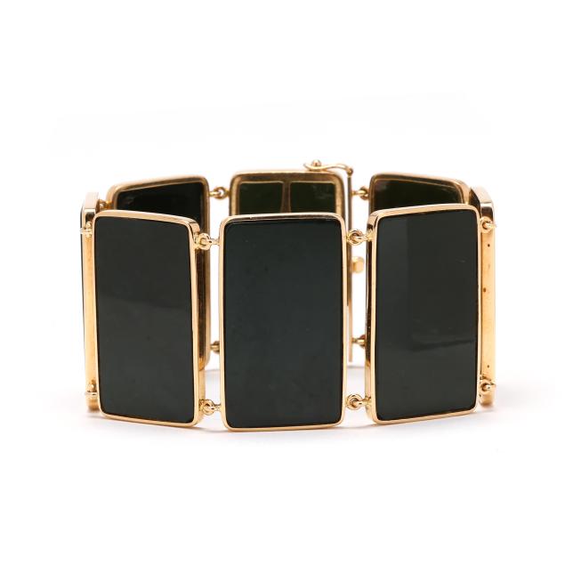 gold-and-nephrite-jade-bracelet