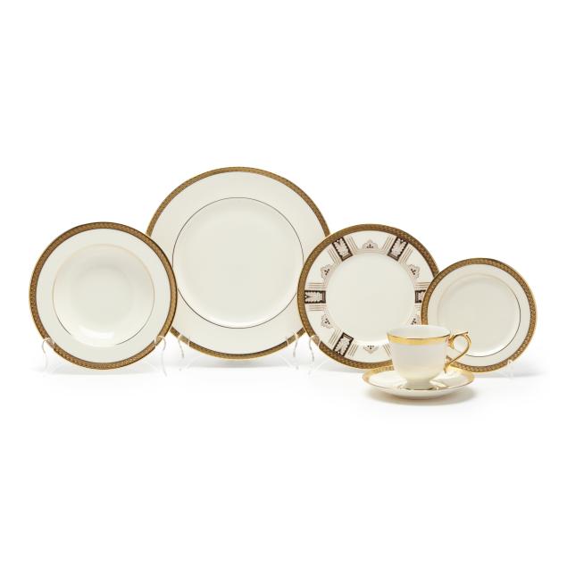 lenox-i-ambassador-collection-i-gilt-porcelain-dinner-service