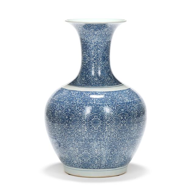 chinese-style-blue-and-white-porcelain-floor-vase