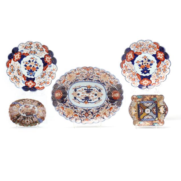 a-group-of-five-imari-porcelain-dishes
