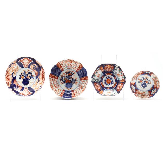 four-imari-porcelain-bowls