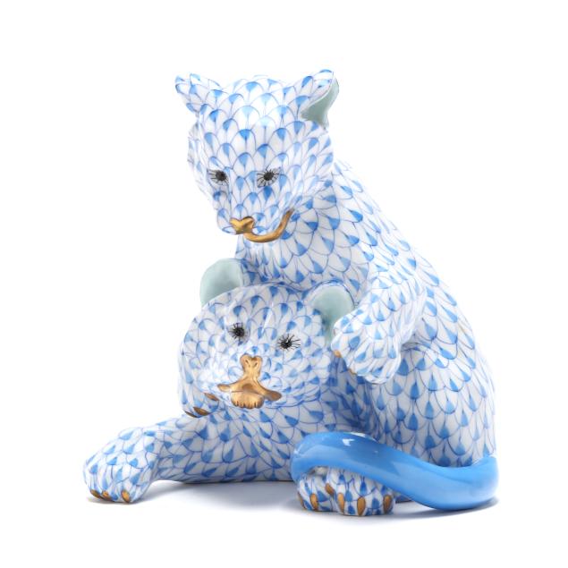 herend-pair-of-blue-fishnet-porcelain-lion-cubs