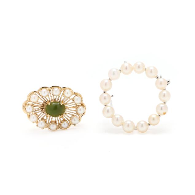 set-of-two-pearl-brooches