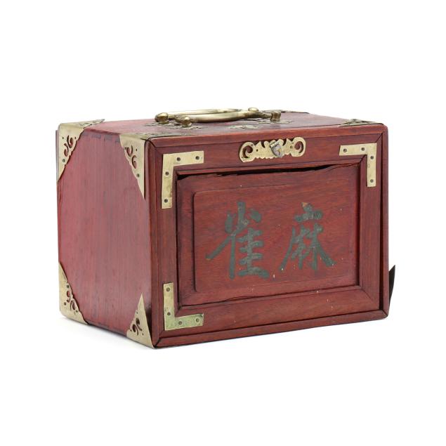 a-chinese-mahjong-set-in-custom-wood-box