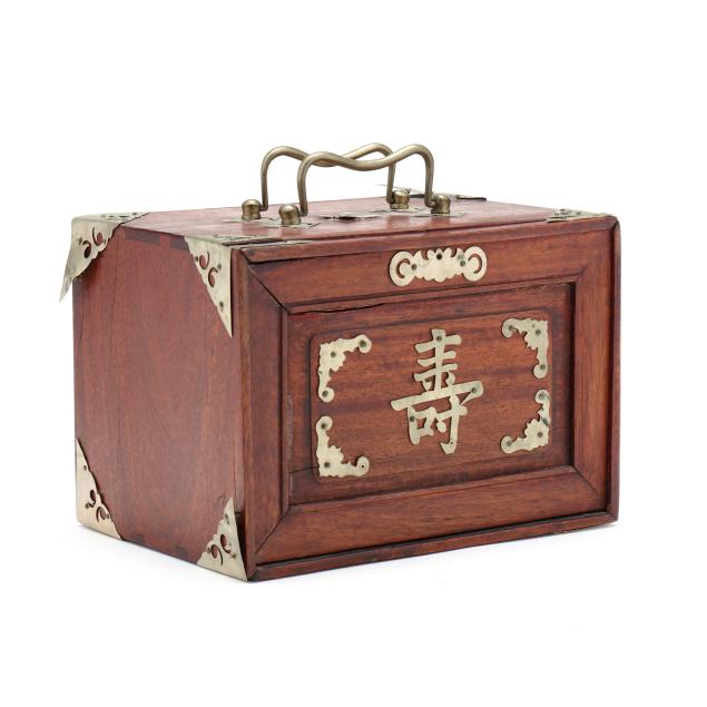 a-chinese-mahjong-set-in-custom-wood-box