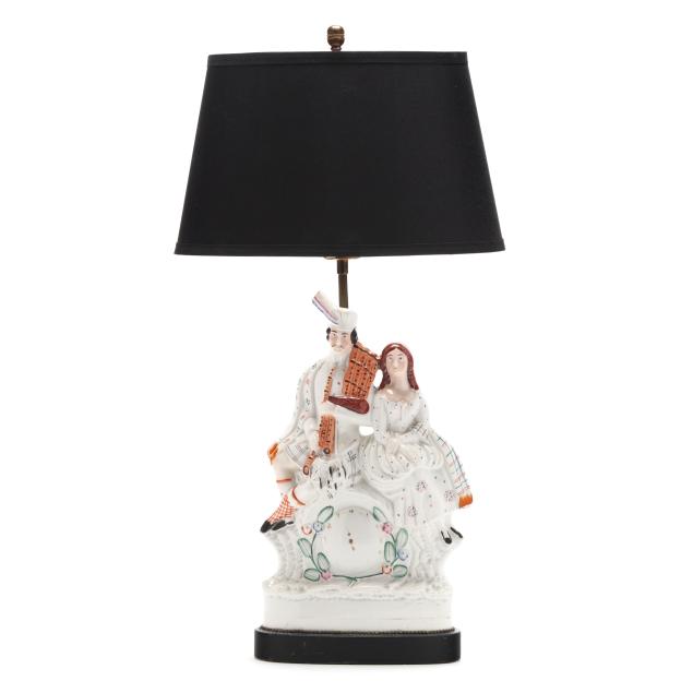 staffordshire-highlander-couple-table-lamp