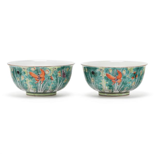 a-pair-of-chinese-export-porcelain-cabbage-leaf-bowls