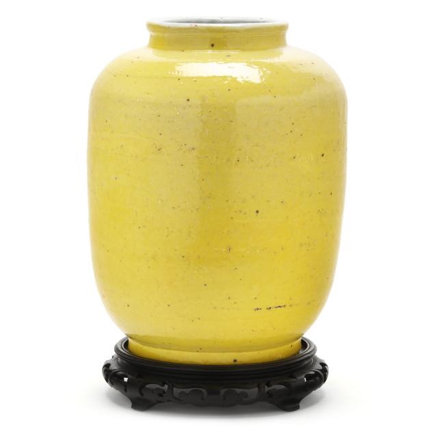 a-large-yellow-glazed-porcelain-jar