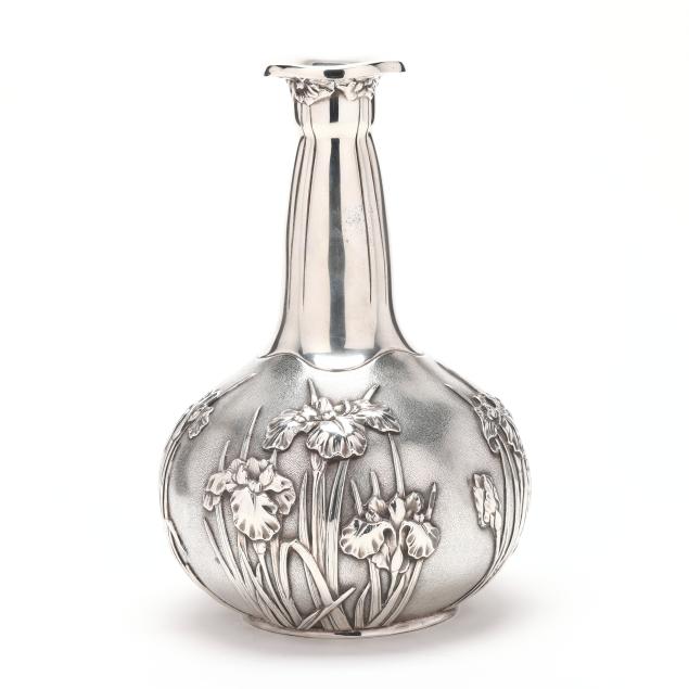 sterling-silver-iris-vase-mark-of-galmer-ltd