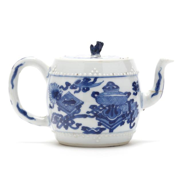 a-chinese-kangxi-blue-and-white-porcelain-barrel-teapot-with-scholar-motifs