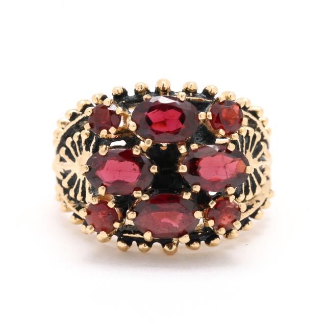 gold-and-garnet-cluster-ring