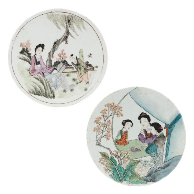 a-pair-of-chinese-famille-rose-circular-porcelain-plaques