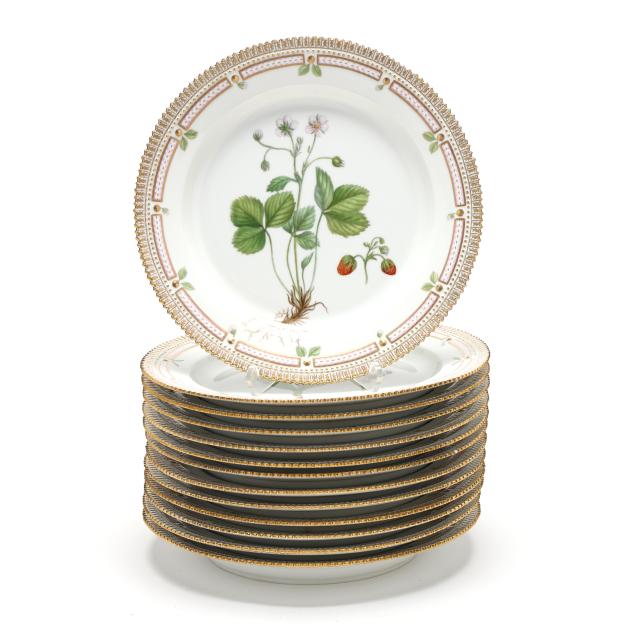 royal-copenhagen-13-i-flora-danica-i-porcelain-service-plates