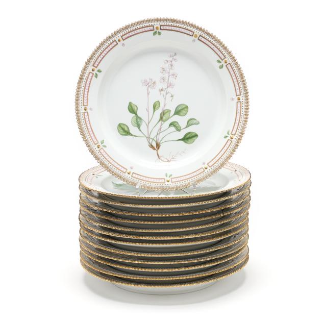 royal-copenhagen-13-i-flora-danica-i-porcelain-chargers