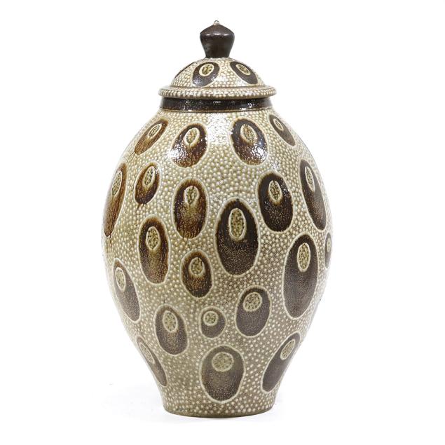 daniel-johnston-nc-b-1971-monumental-lidded-stoneware-pot