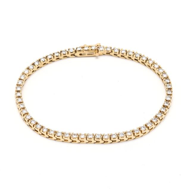gold-and-diamond-line-bracelet