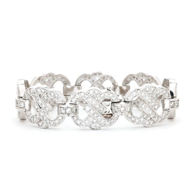 white-gold-and-diamond-knot-motif-bracelet