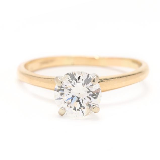 gold-and-diamond-solitaire-ring