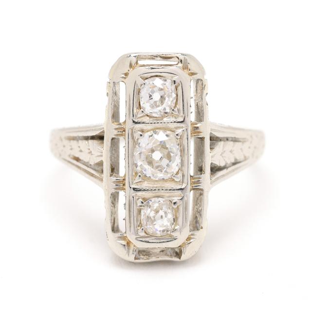 antique-white-gold-and-diamond-ring