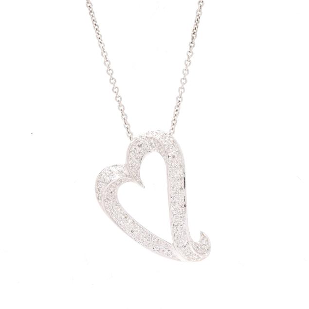 white-gold-and-diamond-heart-motif-necklace