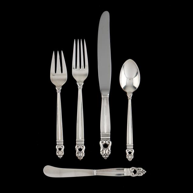 international-i-royal-danish-i-sterling-silver-flatware-service