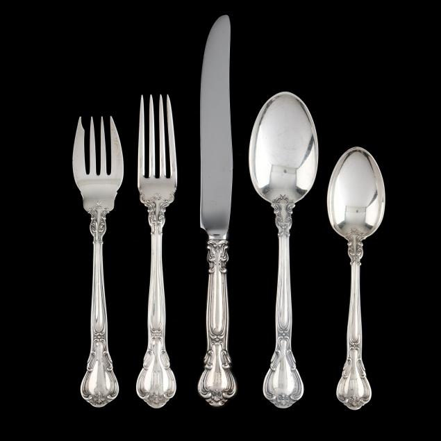 gorham-i-chantilly-i-sterling-silver-flatware-service