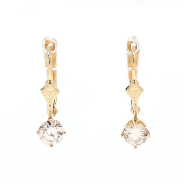 gold-and-diamond-earrings