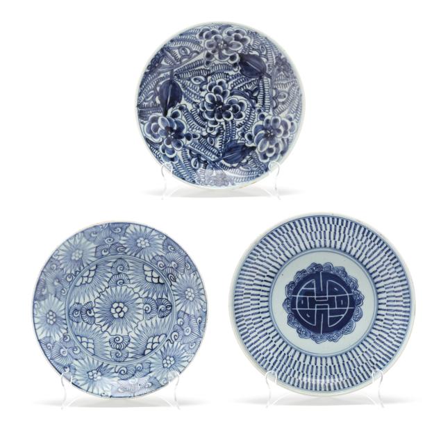 a-collection-of-three-chinese-blue-and-white-export-porcelain-dishes