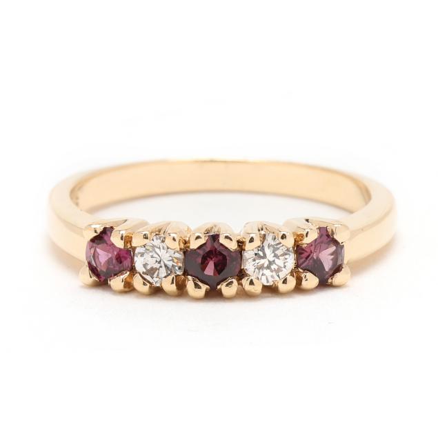 gold-garnet-and-diamond-ring