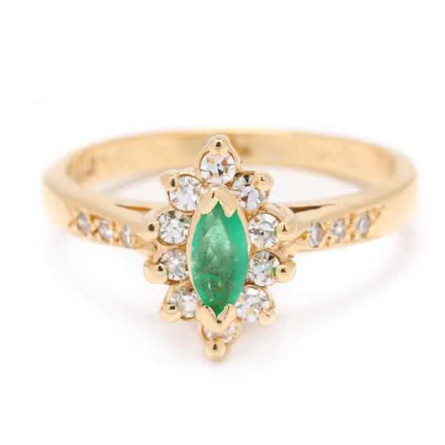 gold-emerald-and-diamond-ring