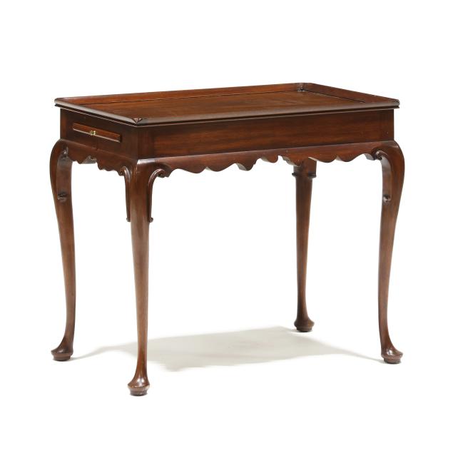 henkel-harris-queen-anne-style-mahogany-tea-table