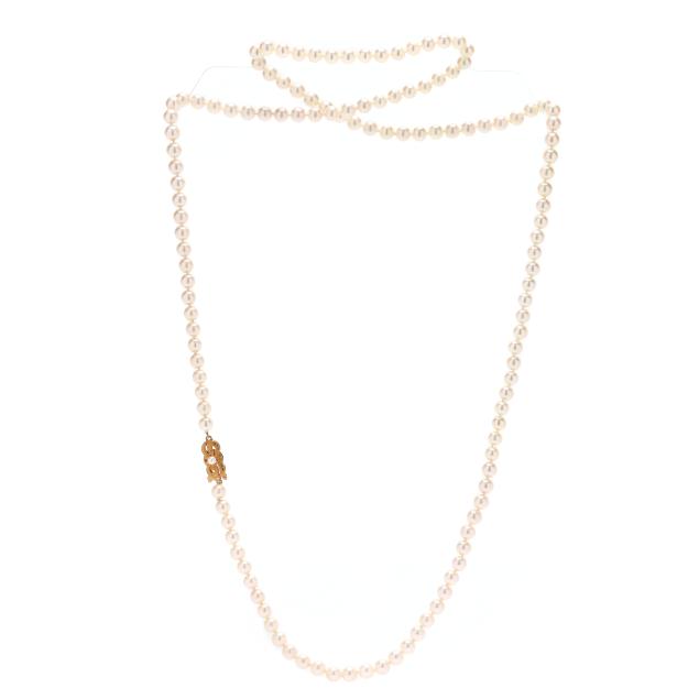 single-strand-pearl-necklace-mikimoto