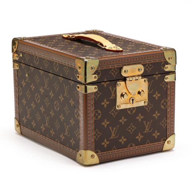 canvas-i-boite-flacons-i-cosmetic-trunk-louis-vuitton