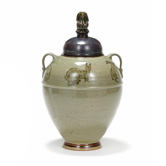 multi-generational-collaborative-vessel-with-rabbits-for-jugtown-pottery