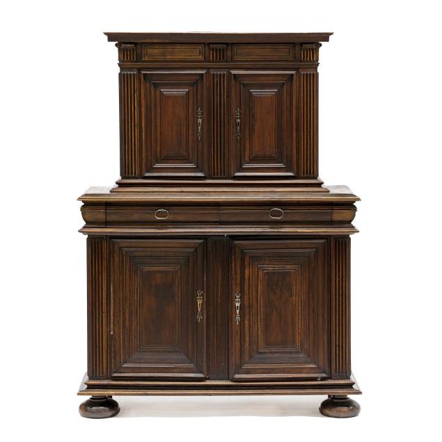 henry-ii-walnut-meuble-a-deux-corps