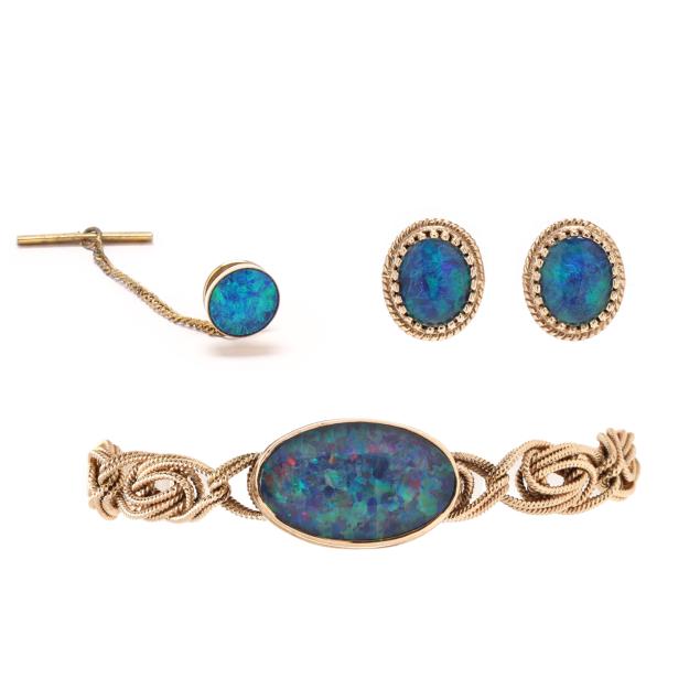 vintage-gold-and-opal-bracelet-earrings-and-tie-tack