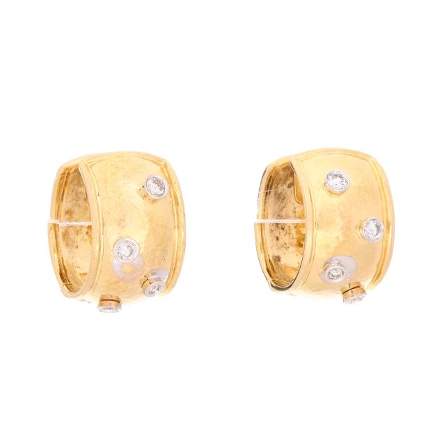 hand-hammered-gold-and-diamond-hoop-earrings-elizabeth-locke
