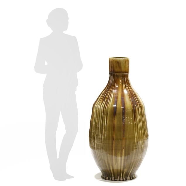 joseph-sand-nc-b-1982-monumental-stoneware-jar