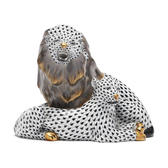 herend-large-black-fishnet-porcelain-pair-of-lions