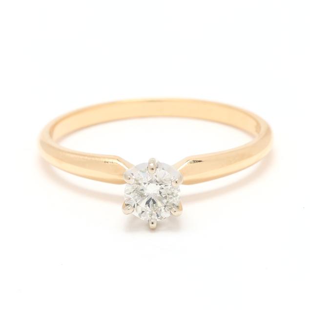 gold-and-diamond-solitaire-ring