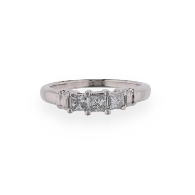 platinum-and-diamond-three-stone-ring