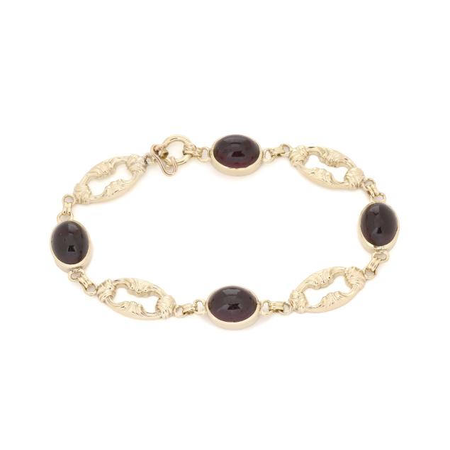 gold-and-garnet-bracelet
