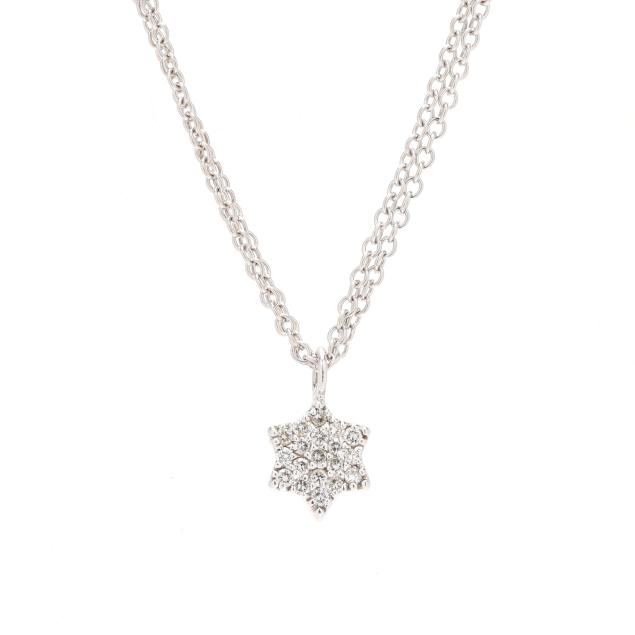 white-gold-and-diamond-star-motif-pendant-necklace