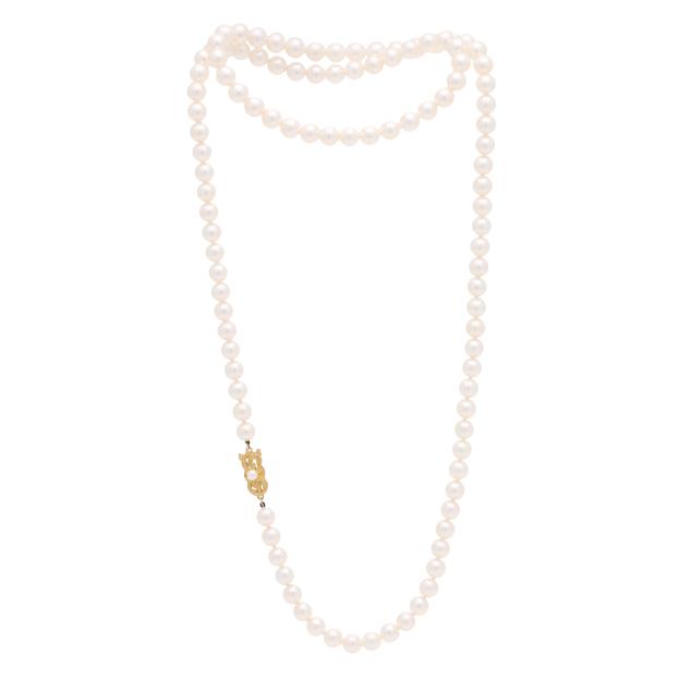 single-strand-pearl-necklace-mikimoto