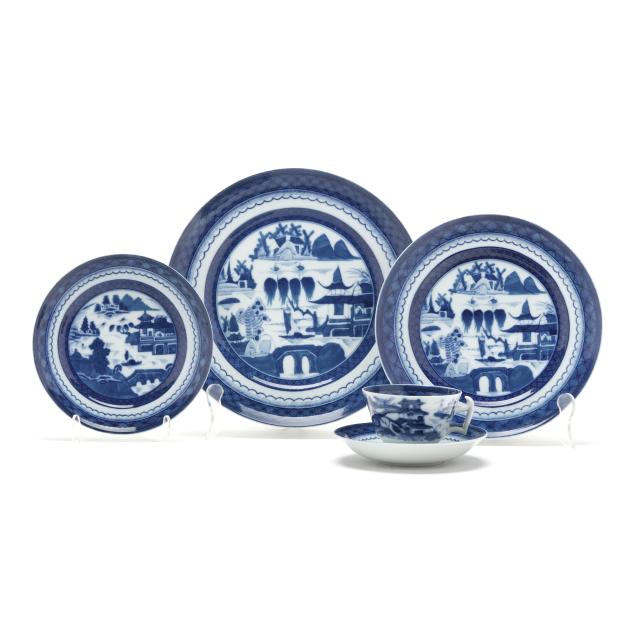 mottahedeh-i-blue-canton-i-partial-porcelain-dinnerware-set