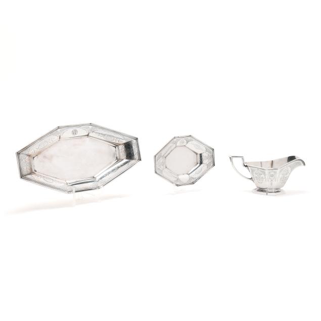 gorham-i-clermont-i-sterling-silver-gravy-boat-under-plate-and-bread-tray