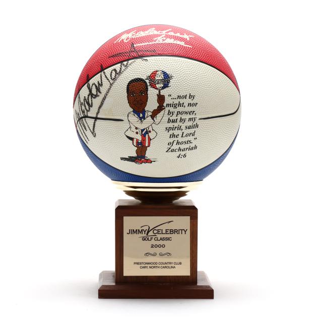 harlem-globetrotters-meadowlark-lemon-signed-basketball-and-framed-photo