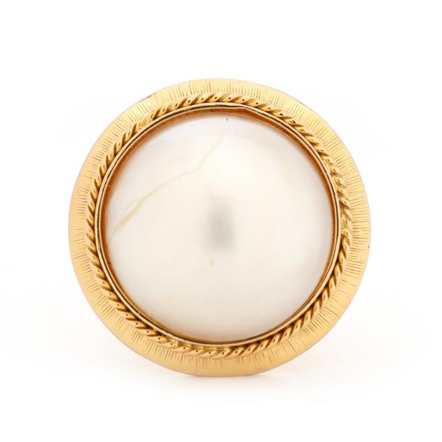 gold-and-pearl-ring